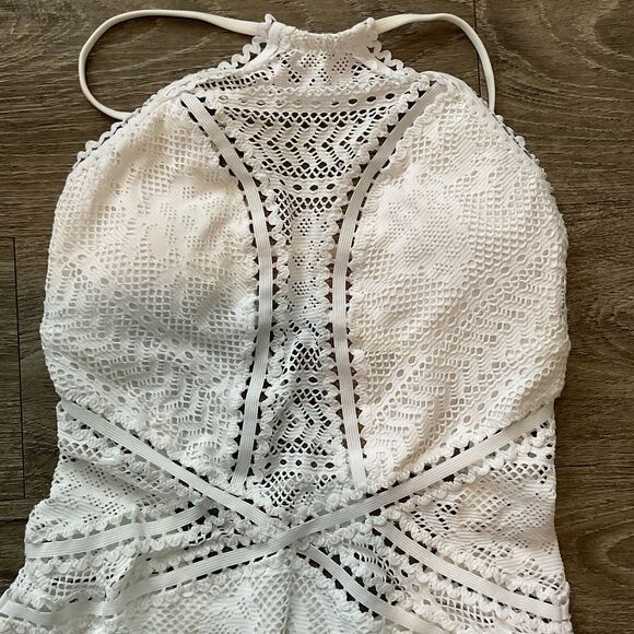 Becca by Rebecca Virtue‎ White High Neck One Piece Swimsuit Women Size Small EUC - Picture 2 of 6
